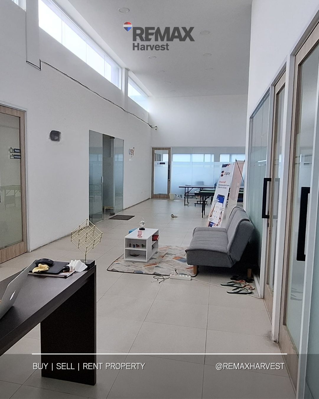 Bangunan Komersial Premium Radio Dalam 3